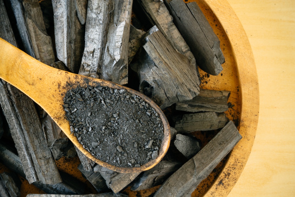 Su ve Gaz Saflaştırma Tesislerinde Doğru Aktif Karbon Seçiminin Püf Noktaları